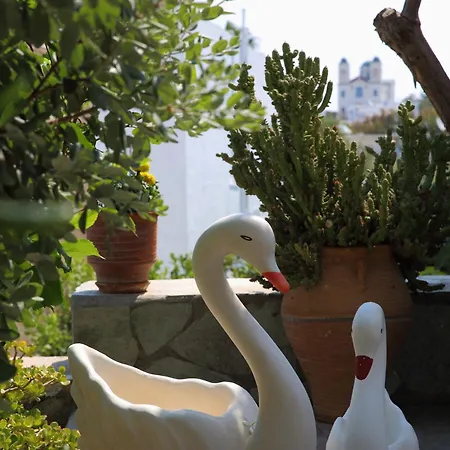 安娜膳食公寓旅馆 纳乌萨