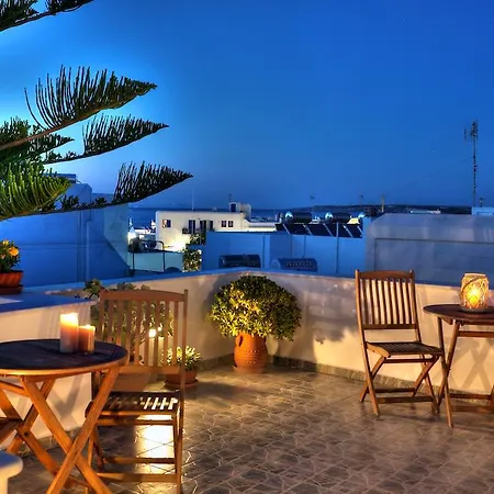 Anna Pensión Naousa (Paros)