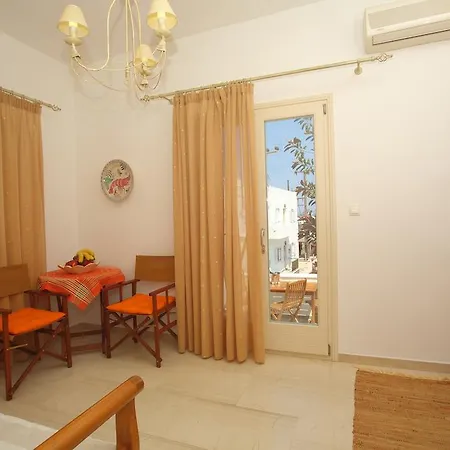Pensión Anna Naousa (Paros)